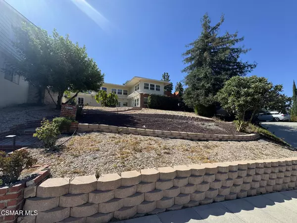 Woodland Hills, CA 91364,22319 Macfarlane Drive