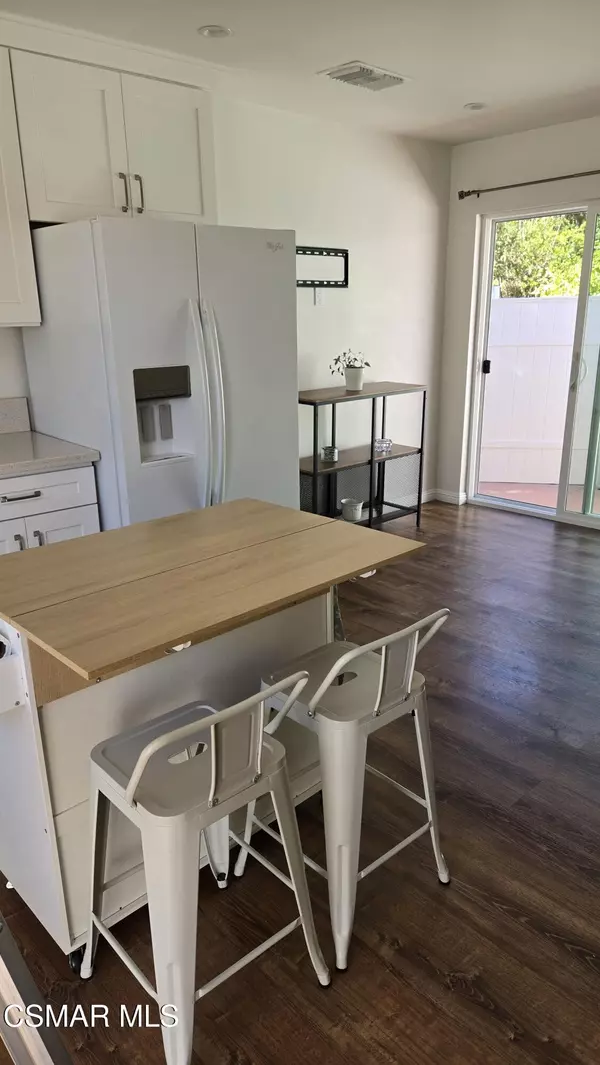 West Hills, CA 91307,6619 Daryn Drive #1/2