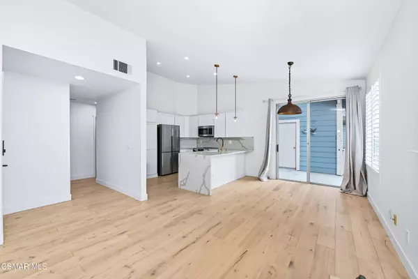 Thousand Oaks, CA 91362,2450 Pleasant Way #J