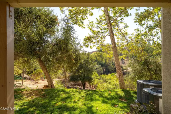 5744 Oak Bend Lane #108, Oak Park, CA 91377