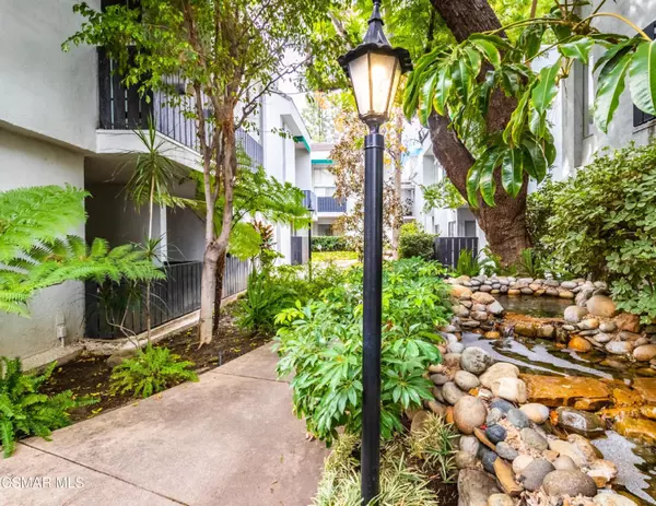 Tarzana, CA 91356,18645 Hatteras Street #237