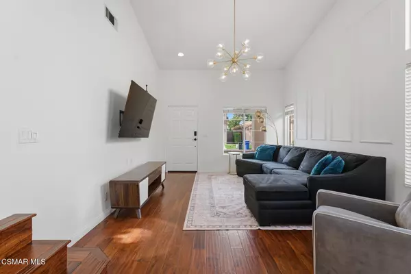 Camarillo, CA 93010,566 Avenida Magdalena