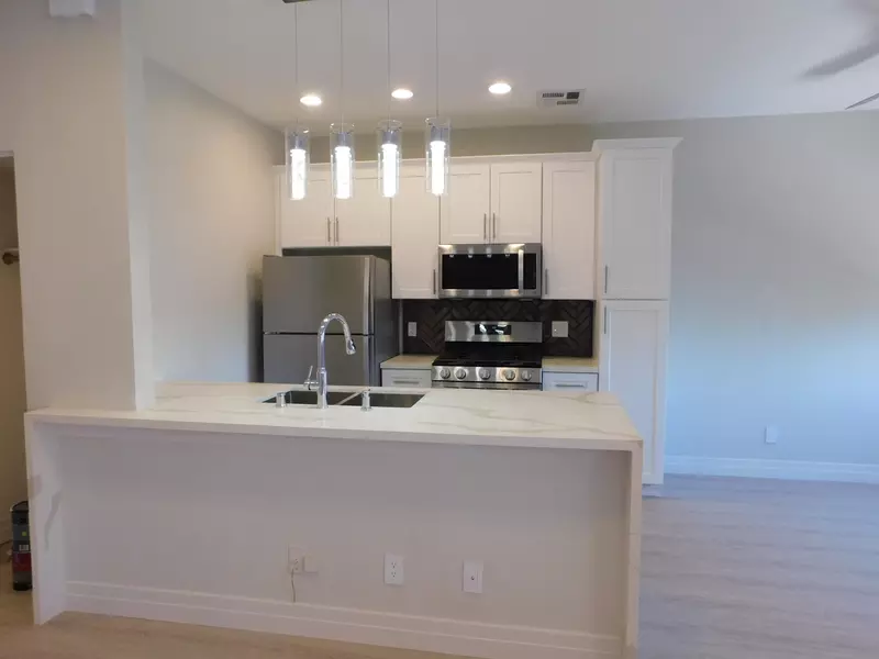 116 Maegan Place #11, Thousand Oaks, CA 91362