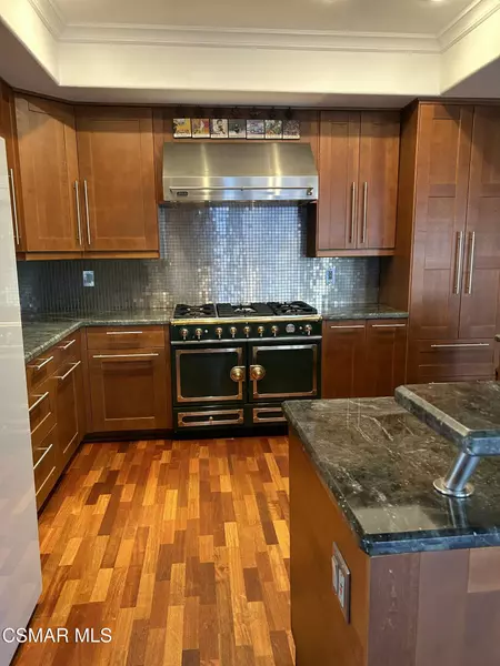 5608 Roundtree Place, Westlake Village, CA 91362