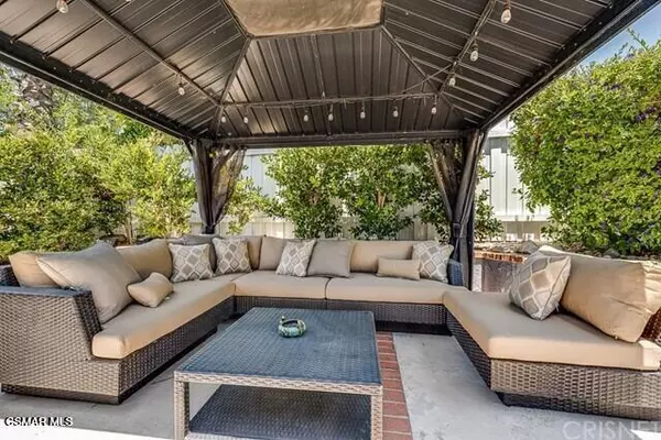 Thousand Oaks, CA 91362,1915 Woodside Drive