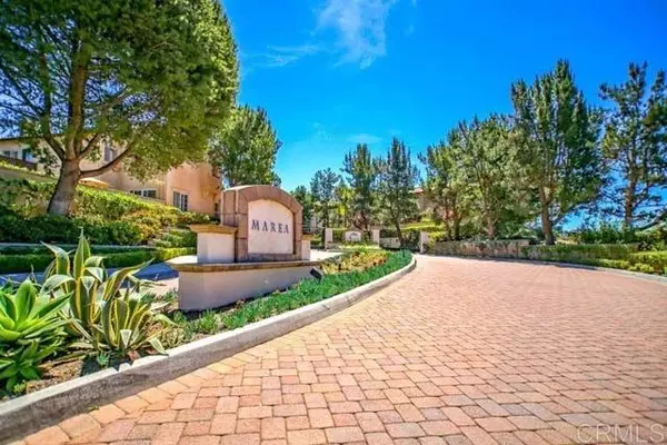 Carlsbad, CA 92011,7103 Surfbird Circle