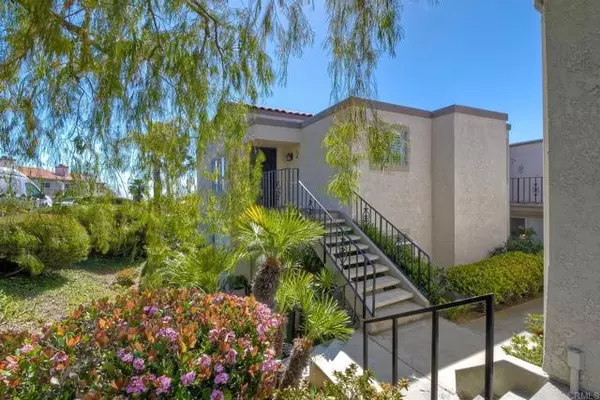 916 Caminito Estrada, Carlsbad, CA 92011