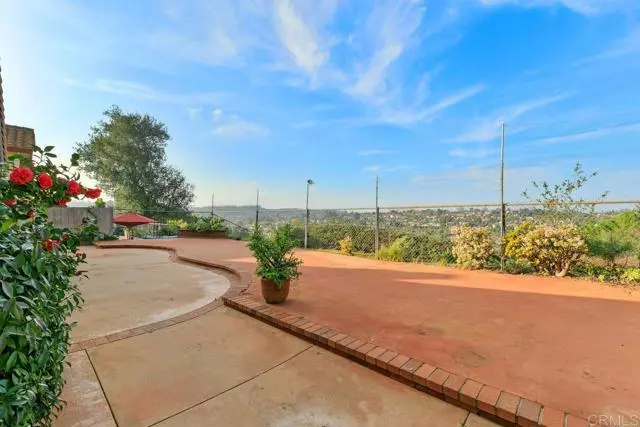 1734 Avenida La Posta, Encinitas, CA 92024