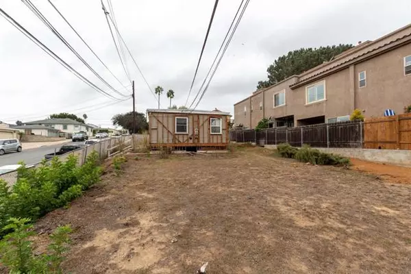 Point Loma, CA 92107,2126 San Clemente Street