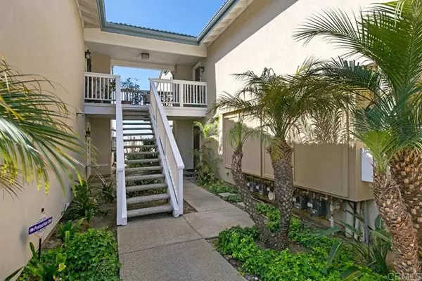 Solana Beach, CA 92075,821 Sea Turf Circle