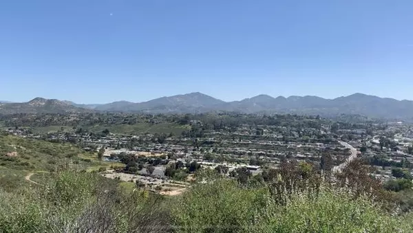 Poway, CA 92064,0 Dorathea