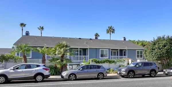 Encinitas, CA 92024,1204 Hygeia Avenue