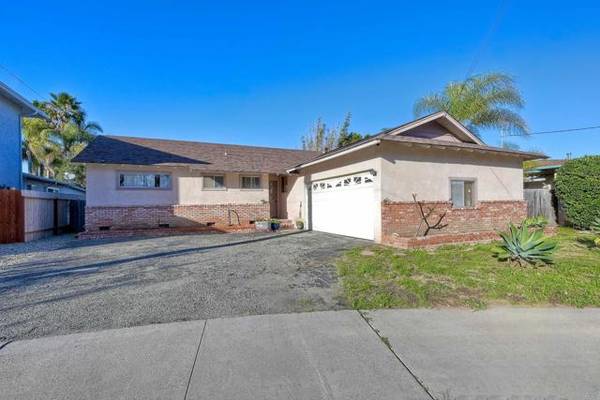 1910 Raymond Lane, Oceanside, CA 92054