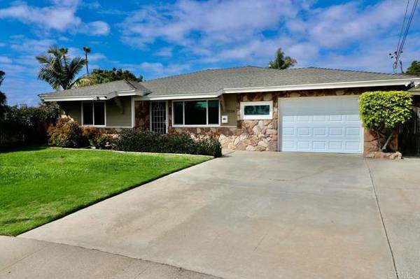 2234 Edgewood Place, Oceanside, CA 92054