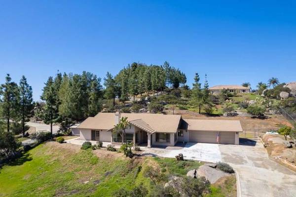 3531 East Victoria Dr, Alpine, CA 91901