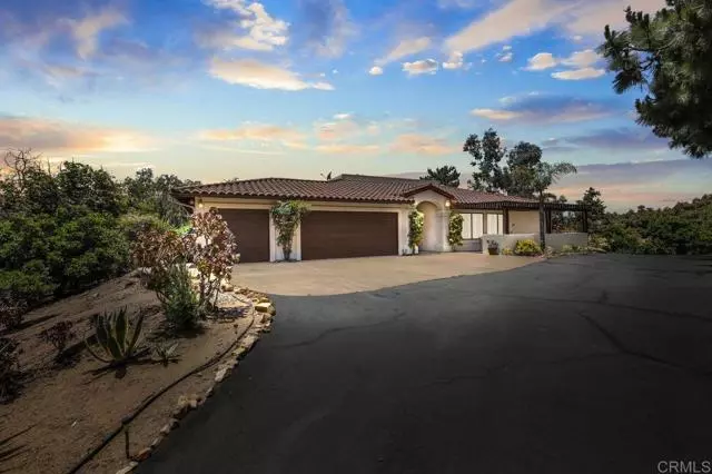 10853 Pala Loma Drive, Valley Center, CA 92082