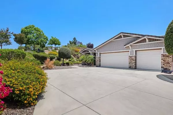 Escondido, CA 92027,2625 Emerald Oaks Gln