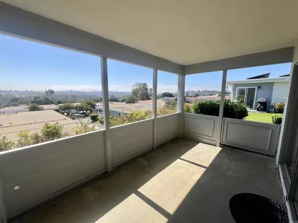 Oceanside, CA 92057,3747 Vista Campana