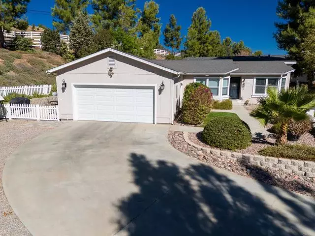 2239 Black Canyon Rd, Ramona, CA 92065