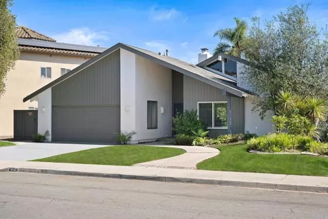 Rancho Santa Fe, CA 92091,16135 Via Madera Circa East