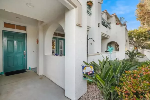 3325 Genoa Way, Oceanside, CA 92056