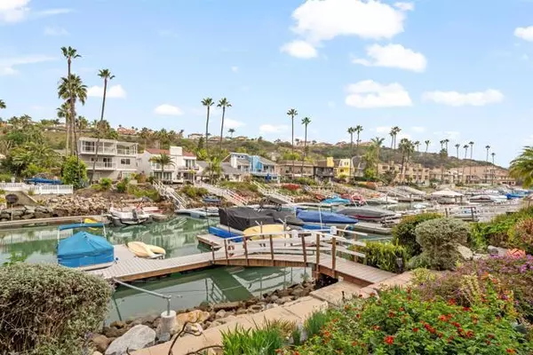 4553 Cove Dr, Carlsbad, CA 92008