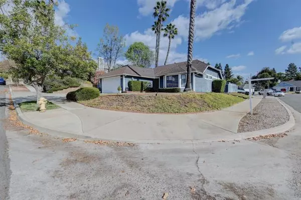 Escondido, CA 92026,976 Mariposa Place