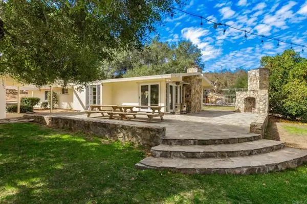 Valley Center, CA 92082,30508 Circle R Lane