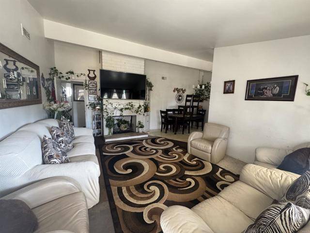 Vista, CA 92084,804 Duo Court