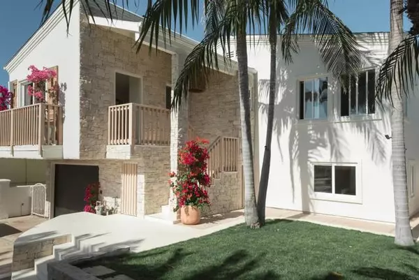Carlsbad, CA 92008,164 Chestnut Avenue
