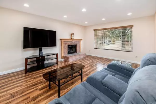 Escondido, CA 92027,1502 North Ash Street
