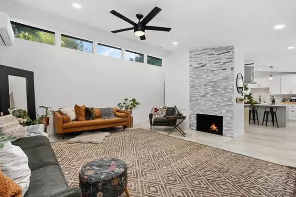 Escondido, CA 92026,159 La Lomita Drive