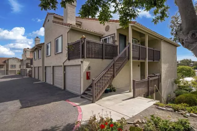 Carlsbad, CA 92009,7753 Caminito Encanto