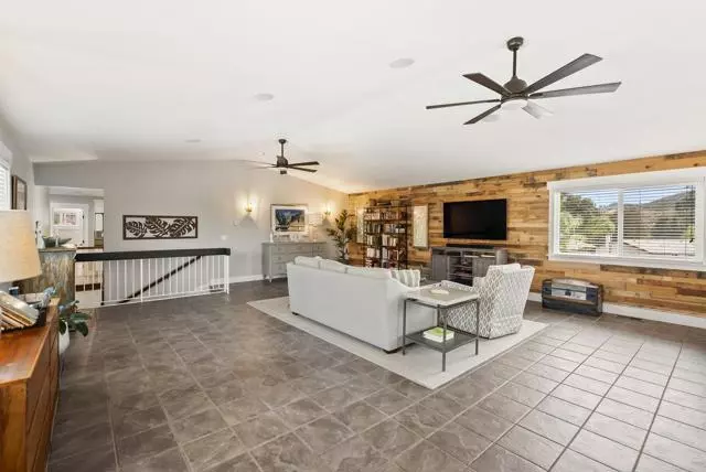El Cajon, CA 92020,1951 BELMORE CT