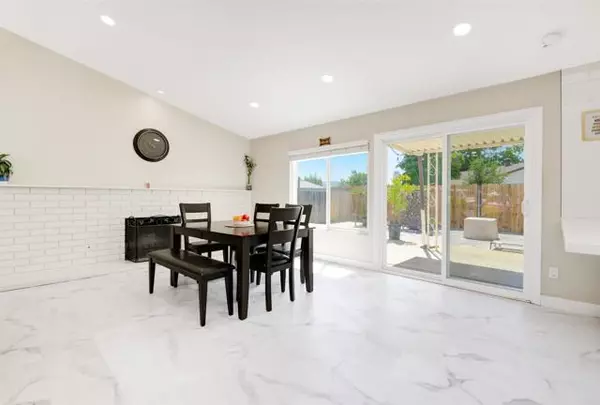 Escondido, CA 92027,2141 East Mission Avenue