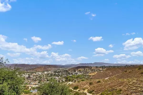 Santee, CA 92071,1605 Calabria Street