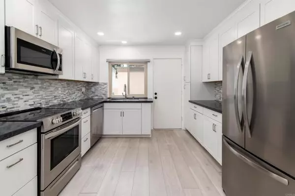 San Diego, CA 92131,10276 Caminito Covewood