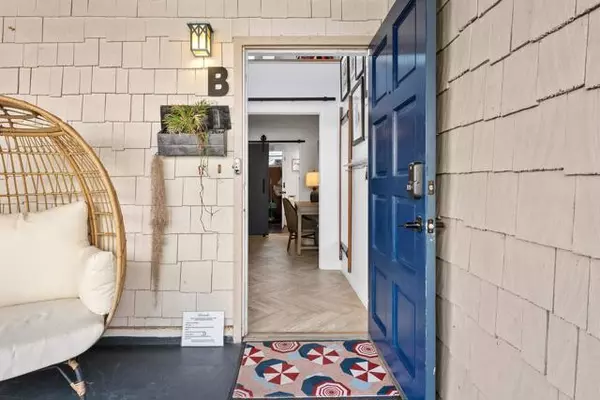 San Diego, CA 92107,5152 Brighton Avenue