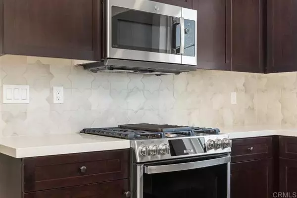 Vista, CA 92081,1211 Stonemark Place