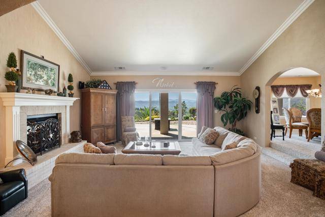 Fallbrook, CA 92028,1524 Zutano Lane