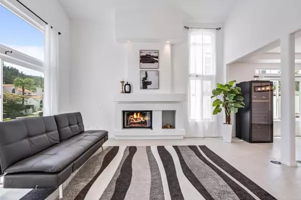 Oceanside, CA 92056,4926 Colusa Drive