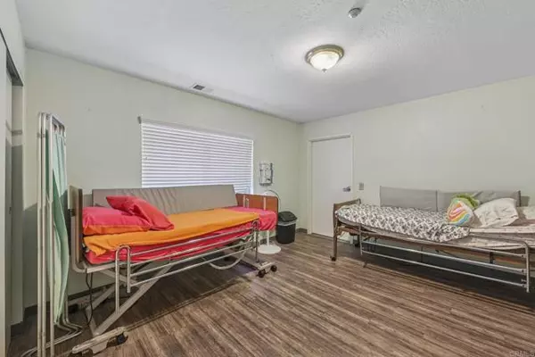 San Diego, CA 92114,5979 Harps Court