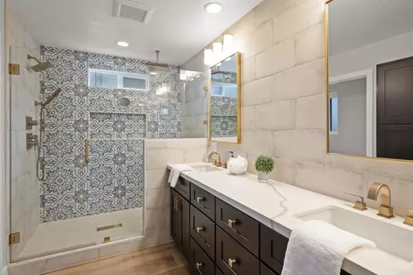 Carlsbad, CA 92009,2948 Sombrosa Street