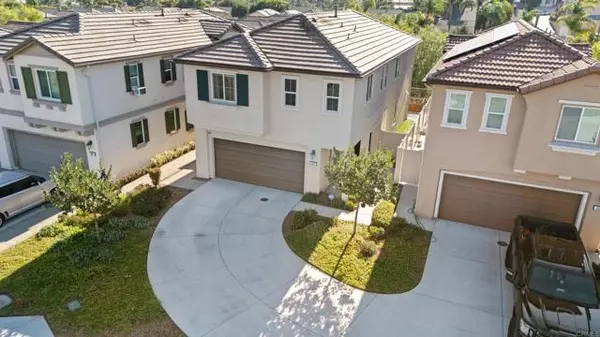 Vista, CA 92083,262 Camellia Way