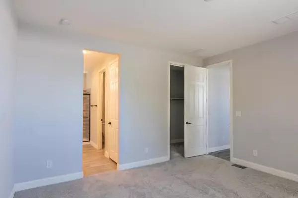 San Diego, CA 92105,2003 Bayview Heights Dr