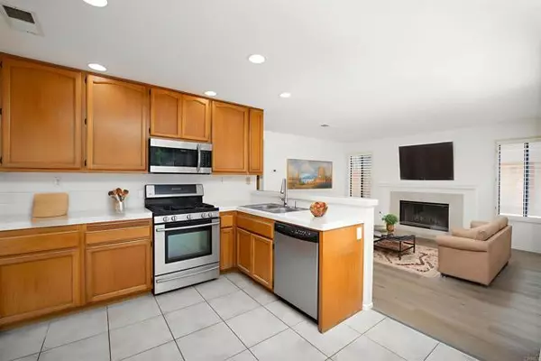 Oceanside, CA 92056,1307 Calle Ultimo