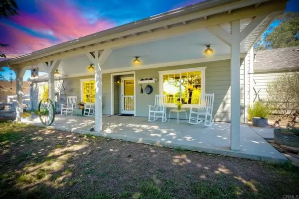 3143 East Vista Way, Vista, CA 92084