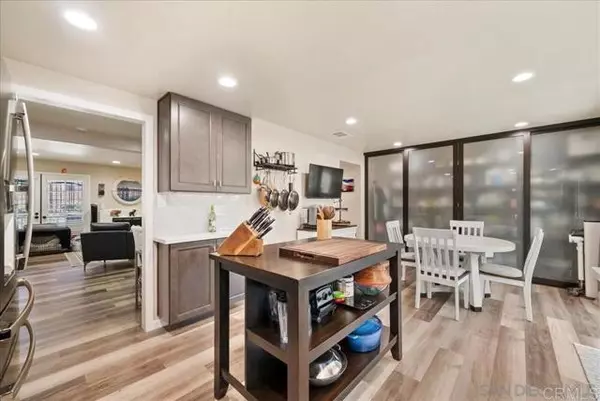 Escondido, CA 92025,1651 South Juniper Street