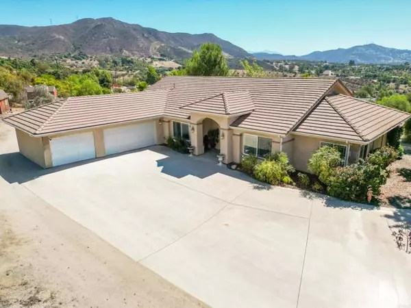 Fallbrook, CA 92028,40487 Rock Mountain Drive