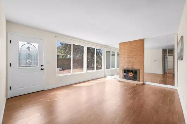 San Diego, CA 92117,5052 Capehart Street